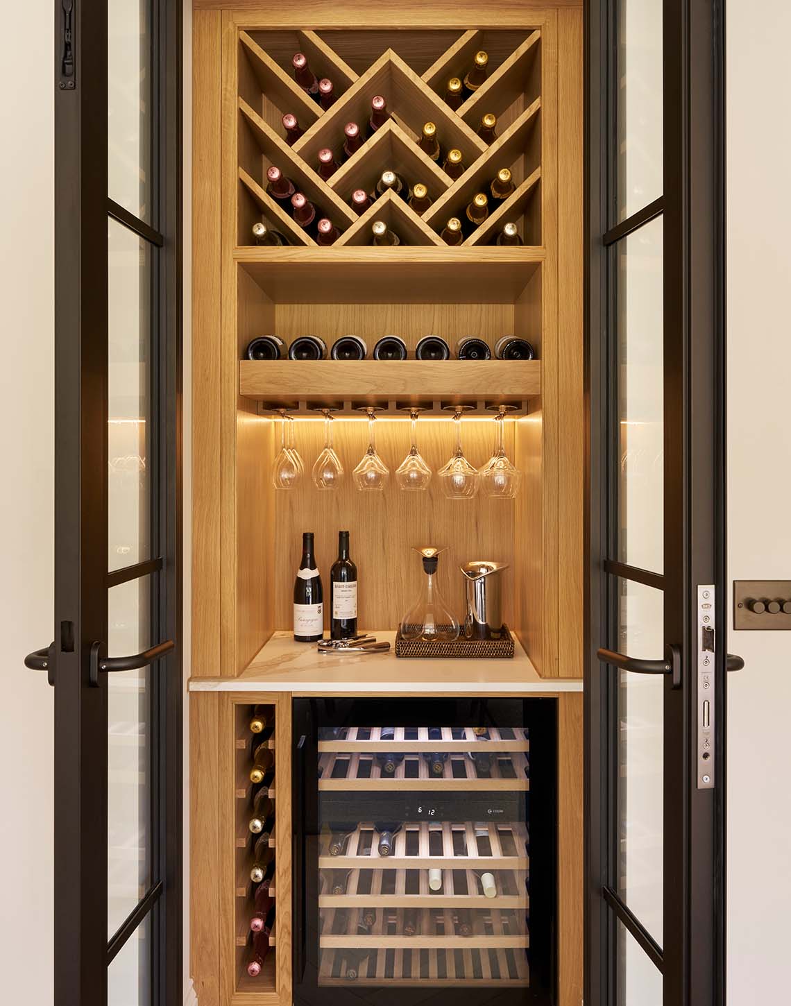Tunbridge Wells Kent Shaker Lyon Framed Drinks Storage