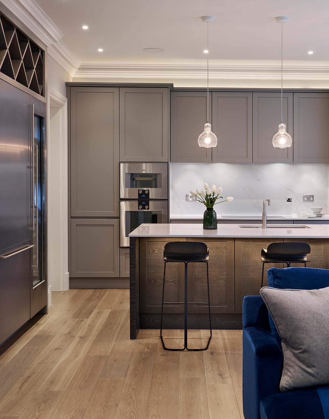 Winchester Hampshire Handleless Lyon Luxury Kitchen Project Portrait